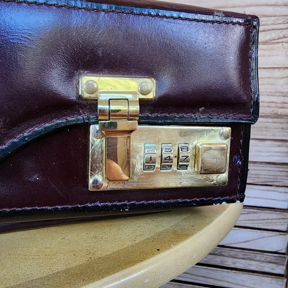 Vtg RKS Burgundy Top Grain Leather Hard Briefcase Portfolio Case Professional